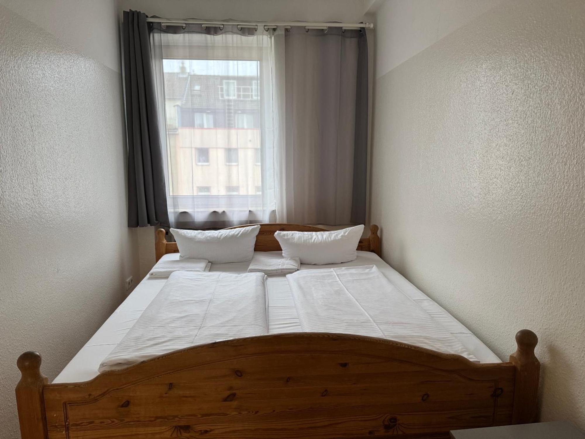 Graf-Adolflux Lägenhet Düsseldorf Exteriör bild