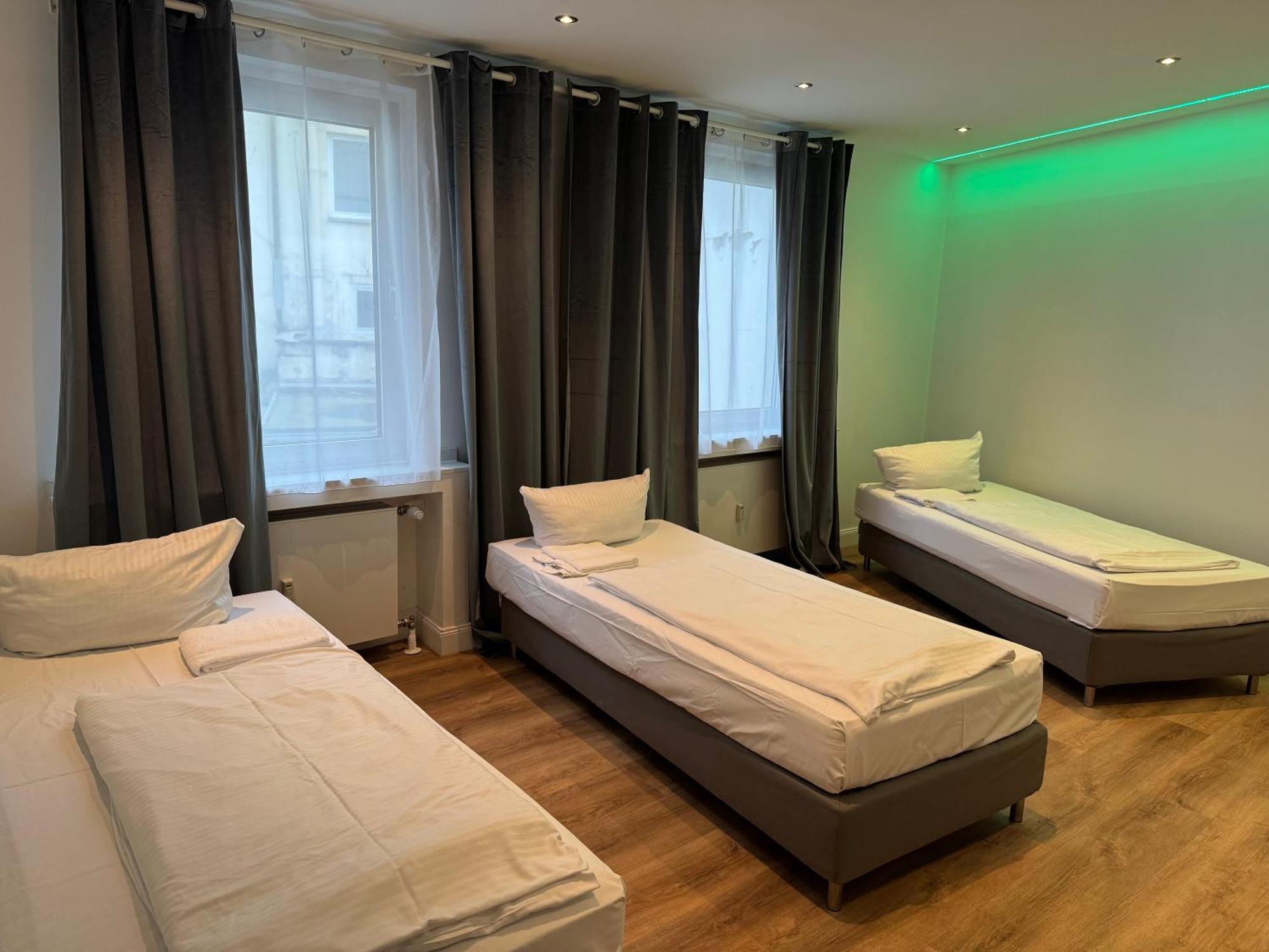 Graf-Adolflux Lägenhet Düsseldorf Exteriör bild